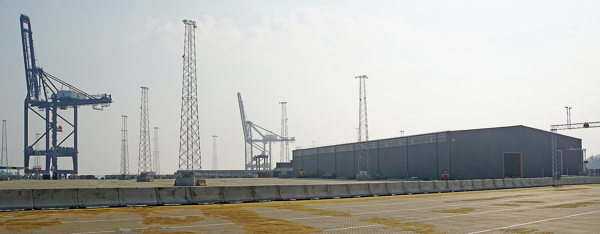 Logistics buildings | BORGA